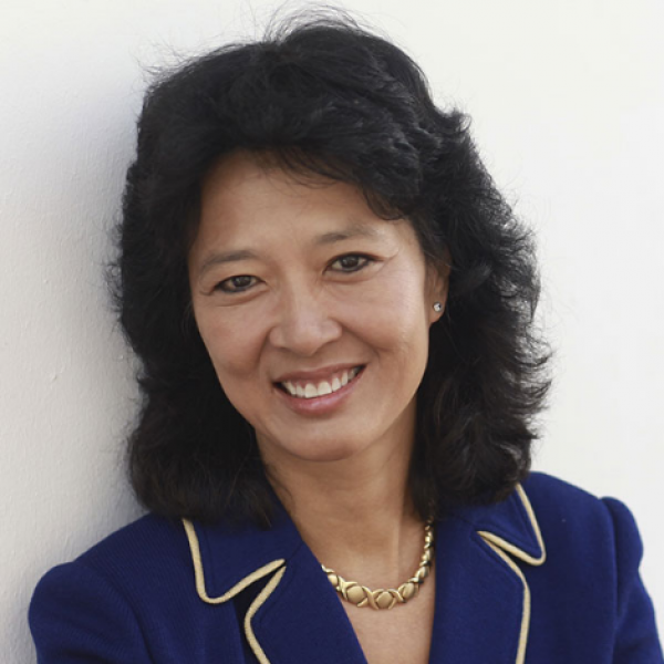 Della Lin