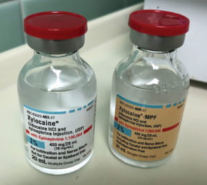 Figure 1. Demonstrates the similarities between multi-dose 2% lidocaine with epinephrine (on left), and single-dose without (on right), methylparaben. Modified and reproduced with permission from the ISMP.